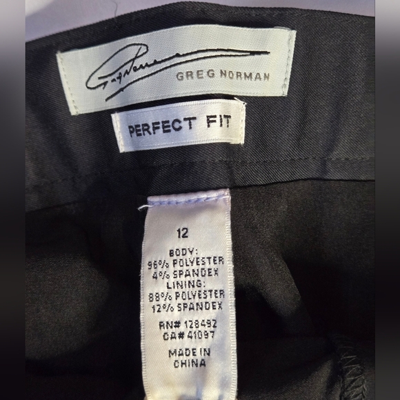 Greg Norman Black Golf Skort – Size 12, Adjustable Comfort Waist, Slash Pockets - Picture 3 of 8